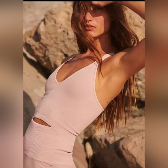 FP Movement Good Karma Fitted Criss- Cross Back Crop Tank - Picture 1 of 9